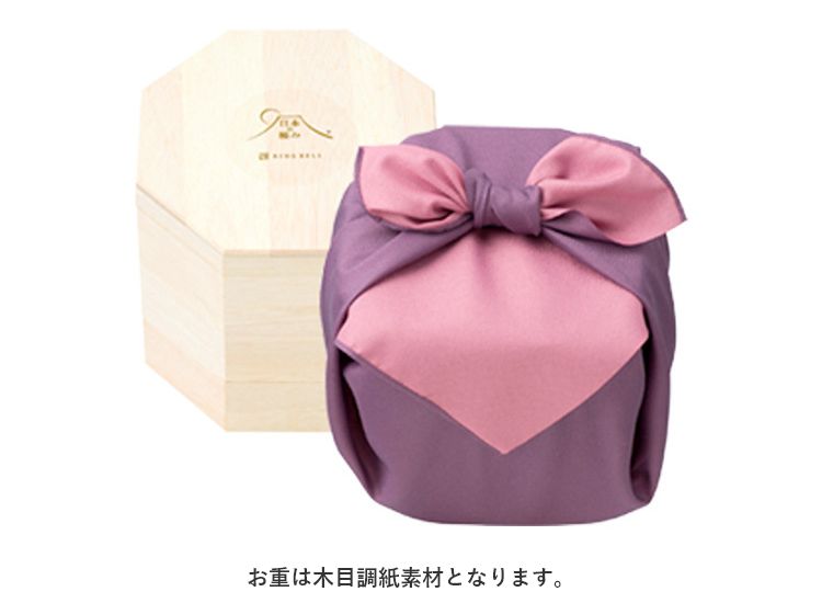 お重は木目調紙素材となります。