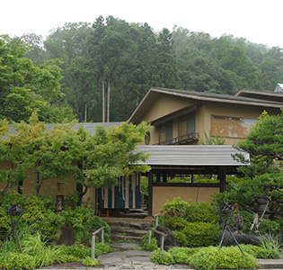 山形・かみのやま温泉］名月荘 ペア宿泊｜体験ギフト リンベル｜カタログギフトのリンベル[公式]